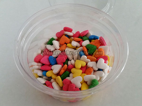 น้ำตาลไอซิ่งรูปหัวใจคละสี