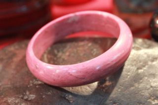 กำไลโรโดไนท์ Rhodonite bangle