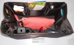ช่องจัดระเบียบกระเป๋า Longchamp