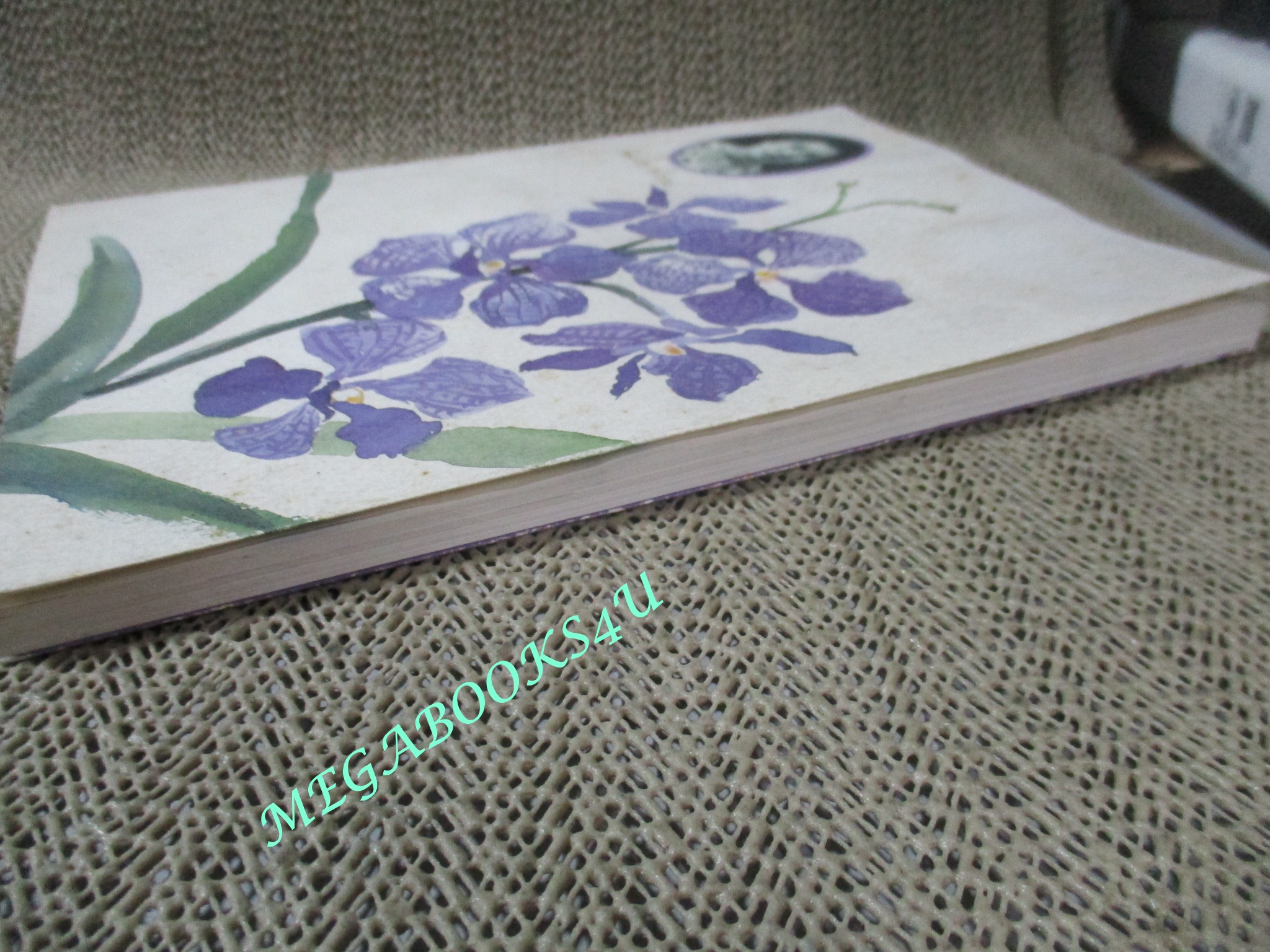 หนังสือ นิยามของหนังสืออนุสรณ์งานศพและลักษณะของหนังสือหายาก / พิมพ์เป็นที่ระลึกในงานพระราชทานเพลิงศพ นางอัมโภช ท่าราบ (มือสอง) (สภาพ85-95%) ปกหน้ามีรอยคราบน้ำและคราบฝุ่นติดอยู่