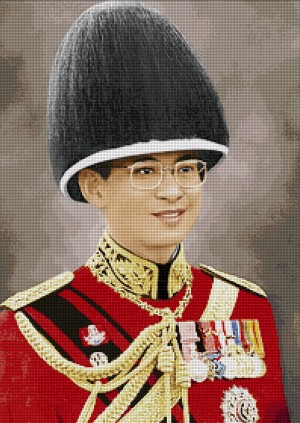 Pinn ในหลวงฉลองพระองค์เต็มยศสีแดง