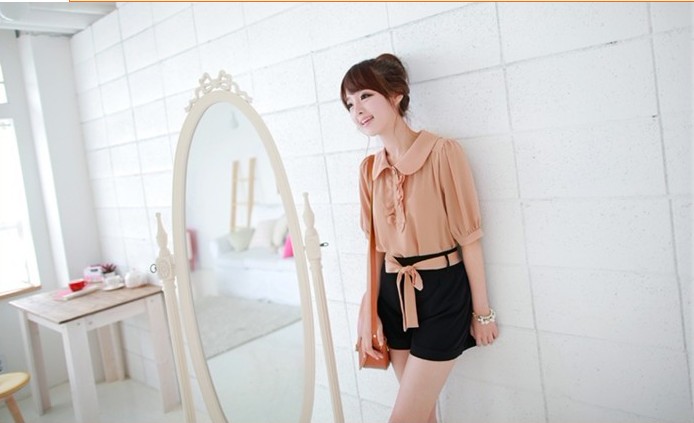 ***หมดค่ะ***เสื้อผ้าซีฟองสีชมพูอมส้ม คอปก ตีเกล็ดที่หน้าอก แขนสามส่วน สวยเหมือนแบบค่ะ