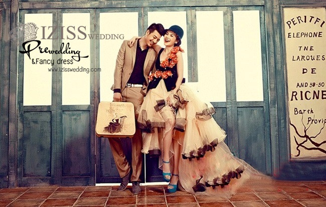 **พรีออเดอร์**รหัส PW060 ชุดถ่ายพรีเว็ดดิ้ง (pre wedding dress) ชุดแฟนตาซีชายหญิง "ธีมสีน้ำตาล-ดำ"