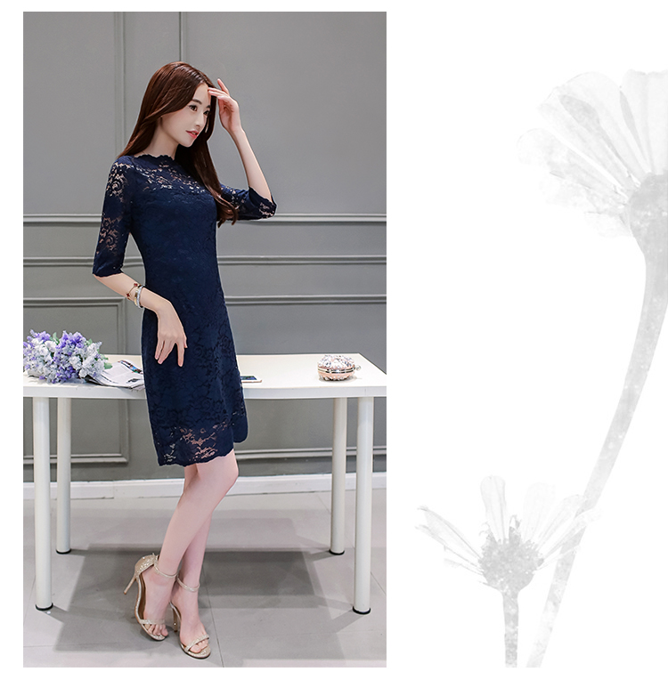 **หมดค่ะ**เดรสผ้าลูกไม้เนื้อดี สีน้ำเงินเข้ม แขนยาวสามส่วน ทรงเอ เข้ารูปช่วงเอว มีซิบด้านหลังลำตัว มีซับใน น่ารักมากค่ะ