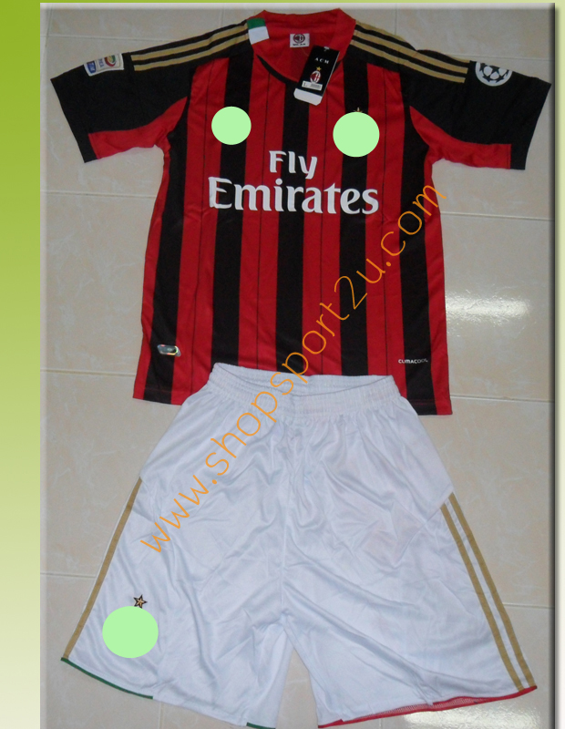 ชุดทีมเหย้า AC Milan 2012 -2013
