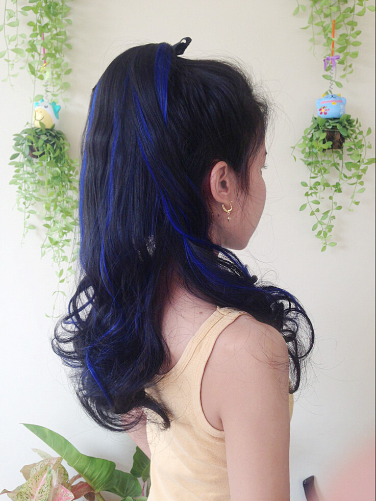 K309 หางม้า เเบบผูก ไฮไลท์สีน้ำเงิน ทรงผมสวยดูเป็นธรรมชาติคะ