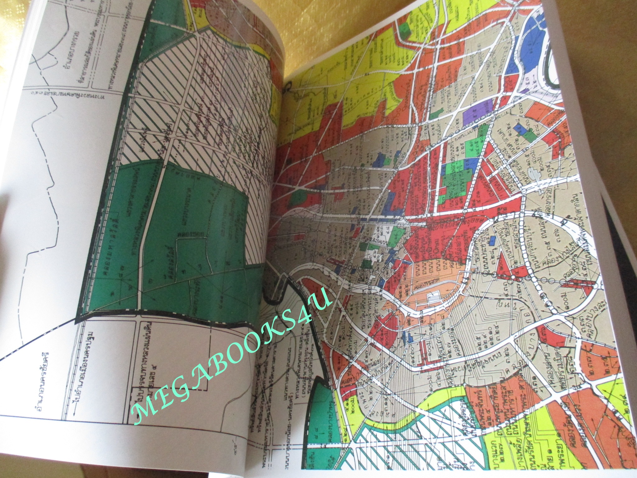 หนังสือ กฎหมายอาคาร เล่ม 1-2 พร้อมกล่อง / สมาคมสถาปนิกสยาม ในพระบรมราชูปถัมป์