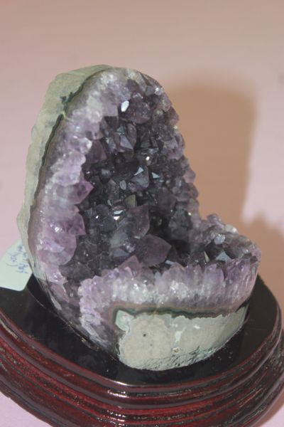 โพรงอเมทิสต์เล็ก ( Amethyst )