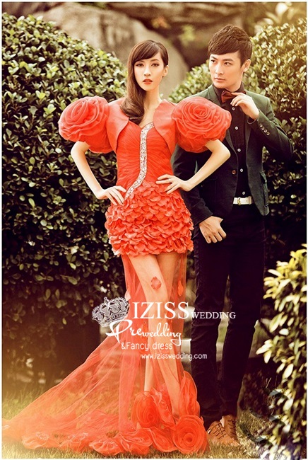 ***พรีออเดอร์***ชุดถ่ายพรีเว็ดดิ้ง (pre wedding dress) ชุดแฟนตาซีชายหญิง "ธีมสีแดง-ดำ"