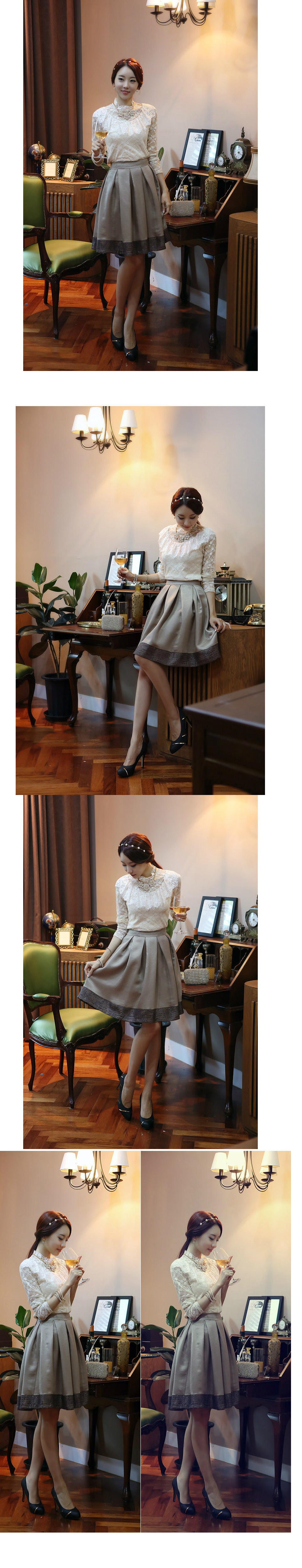 ***หมดค่ะ มีจำนวนจำกัดค่ะ***เสื้อผ้าลูกไม้สีขาวตกแต่งระบายลูกไม้รอบคอ แขนยาว สวยหวานมากๆค่ะ