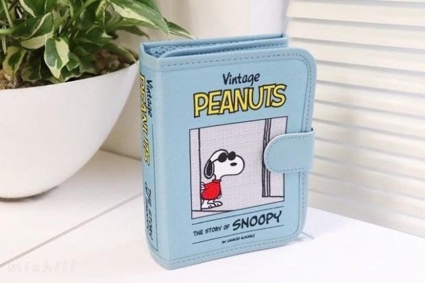 Snoopy Vintage Peanuts กระเป๋าเครื่องสำอาง ทรงหนังสือ สีฟ้าน่ารัก