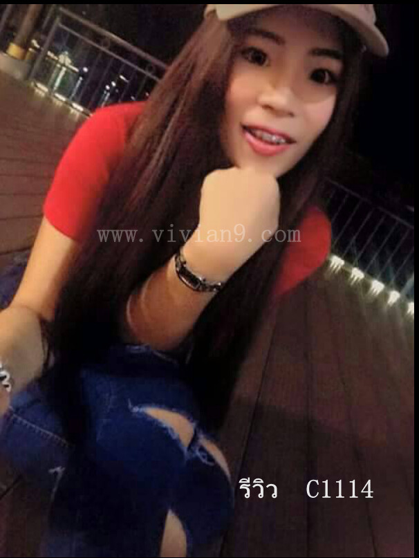 C1114 วิกผมตรงยาวเเสกกลางเห็นหนังศรีษะ