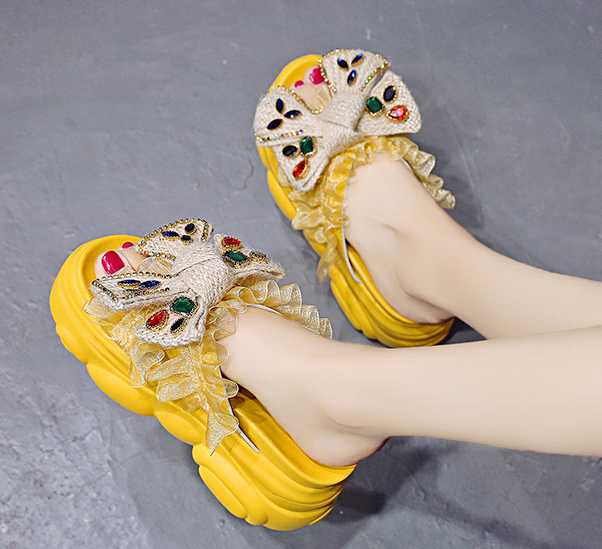 รองเท้าส้นเตารีดแบบน่ารักๆสีชมพู/ขาว/เหลือง/ดำ ไซต์ 34-39