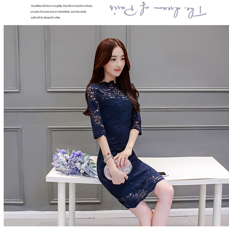 **หมดค่ะ**เดรสผ้าลูกไม้เนื้อดี สีน้ำเงินเข้ม แขนยาวสามส่วน ทรงเอ เข้ารูปช่วงเอว มีซิบด้านหลังลำตัว มีซับใน น่ารักมากค่ะ