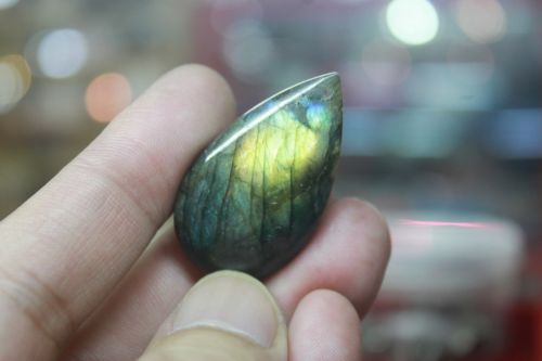 ลาบาโดไลท์ ( Labradorite )