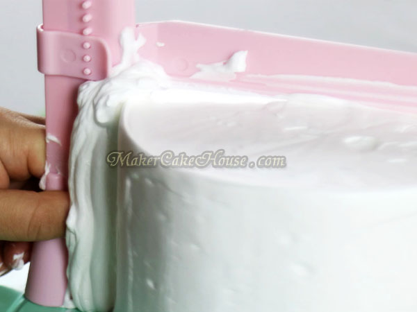 ชุดที่ปาดหน้า และข้างเค้ก