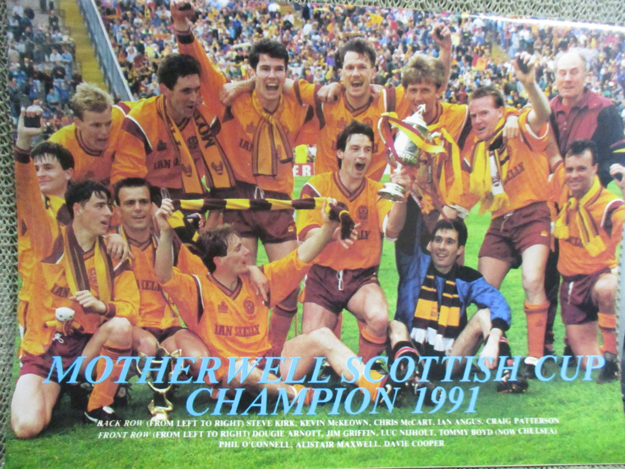 เวิร์ลด์ซอคเกอร์ ฉบับที่140 ปี2534 ปก โรนัลด์ กุมัน ปกหลัง มาเธอร์เวลล์ ภาพสีหน้ากลาง ฌ็อง-ปีแยร์ ปาแป็ง