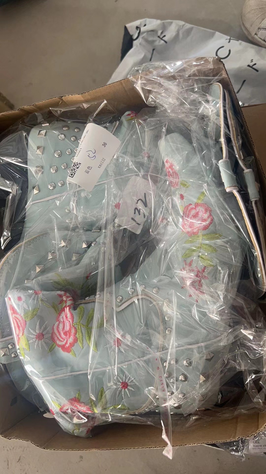 รองเท้าบูทคาวบอยยาว ไซส์ 34-43 มี 2 รุ่น สีขาว/ฟ้า/ดำ