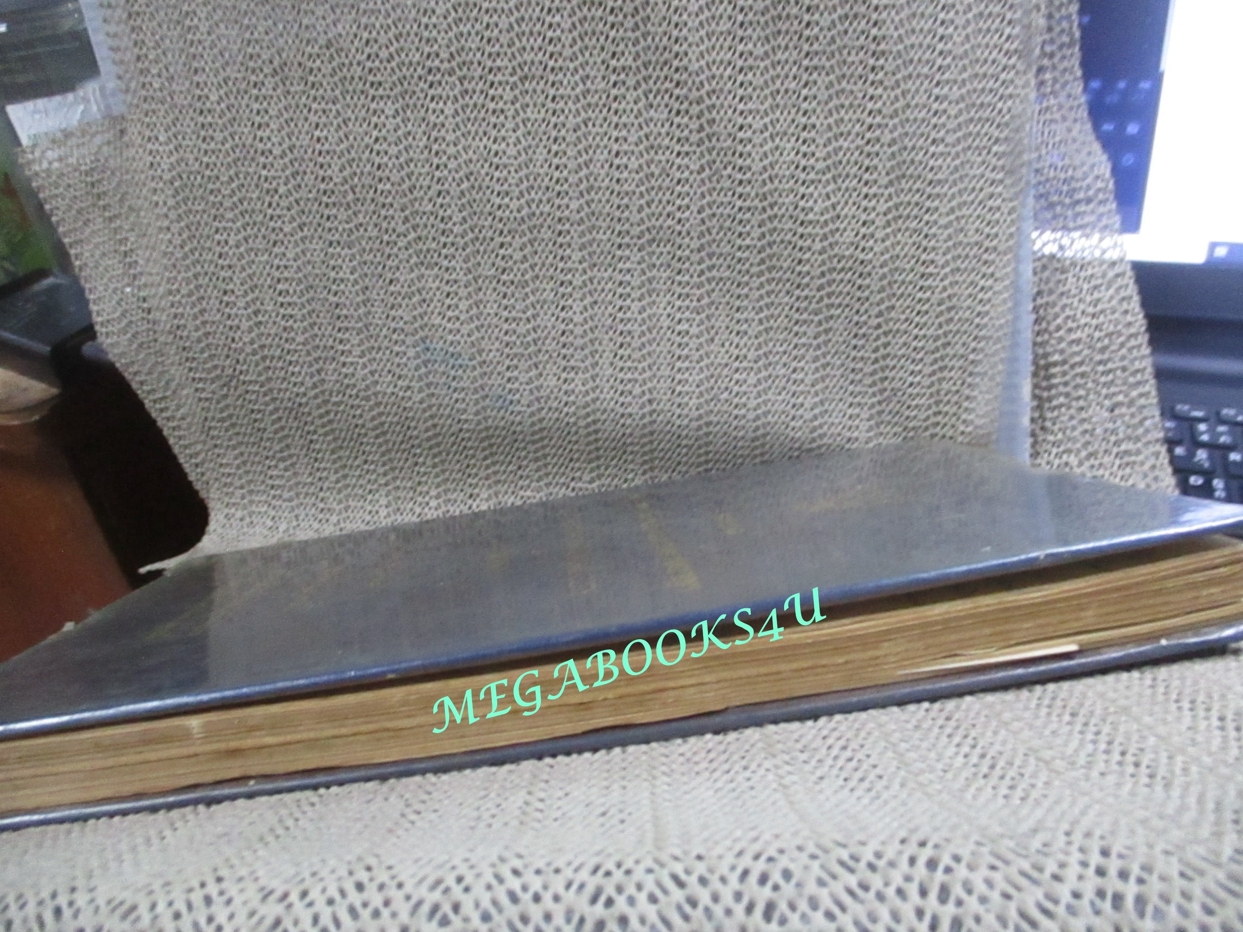 ประมวล กฎหมายวิธีพิจารณาความอาญา โดย สุชาติ จิวะชาติ / แผ่นรองปก และ เนื้อหาข้างในส่วนมากมีเขียนบันทึกไว้