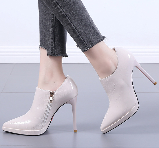 รองเท้าส้นสูงปลายแหลมหุ้มเท้า ไซส์ 34-39 มี 2 รุ่น สีดำ/เทา