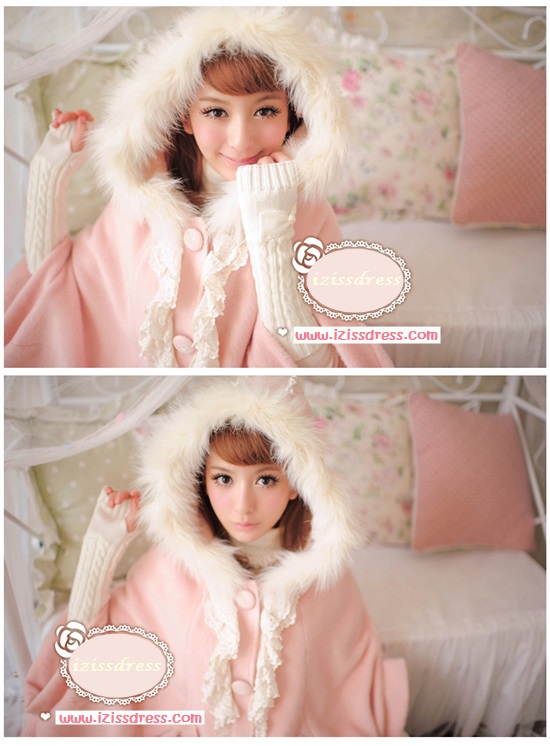 ***ขายดีมากๆ พร้อมส่ง มีจำนวนจำกัดจร้า***ชุดเสื้อโค้ทกันหนาวหมวกประดับขนเฟอร์สีชมพูสวยหวานทรงค้างคาว เหมือนแบบค่ะ