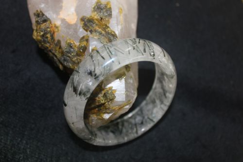 กำไลไหมเขียวกรีนรูไทล์ควอตซ์ ( Green Rutile Quartz )