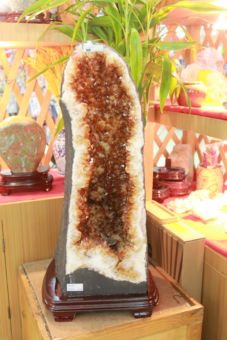 ซิทริน (Citrine) โพรงหินธรรมชาติ
