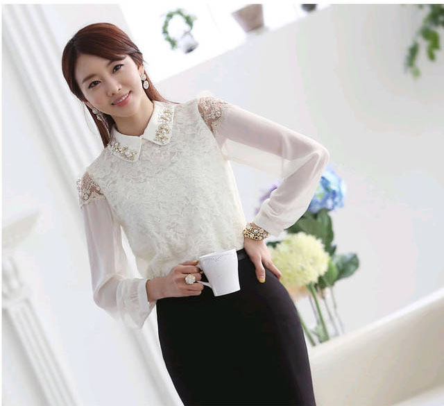 ***หมดค่ะ*** เสื้อทำงานแขนยาวสีขาว ผ้าชีฟองผสมลูกไม้ มีกระดุมที่หลังคอ มีซับใน เหมือนแบบค่ะ