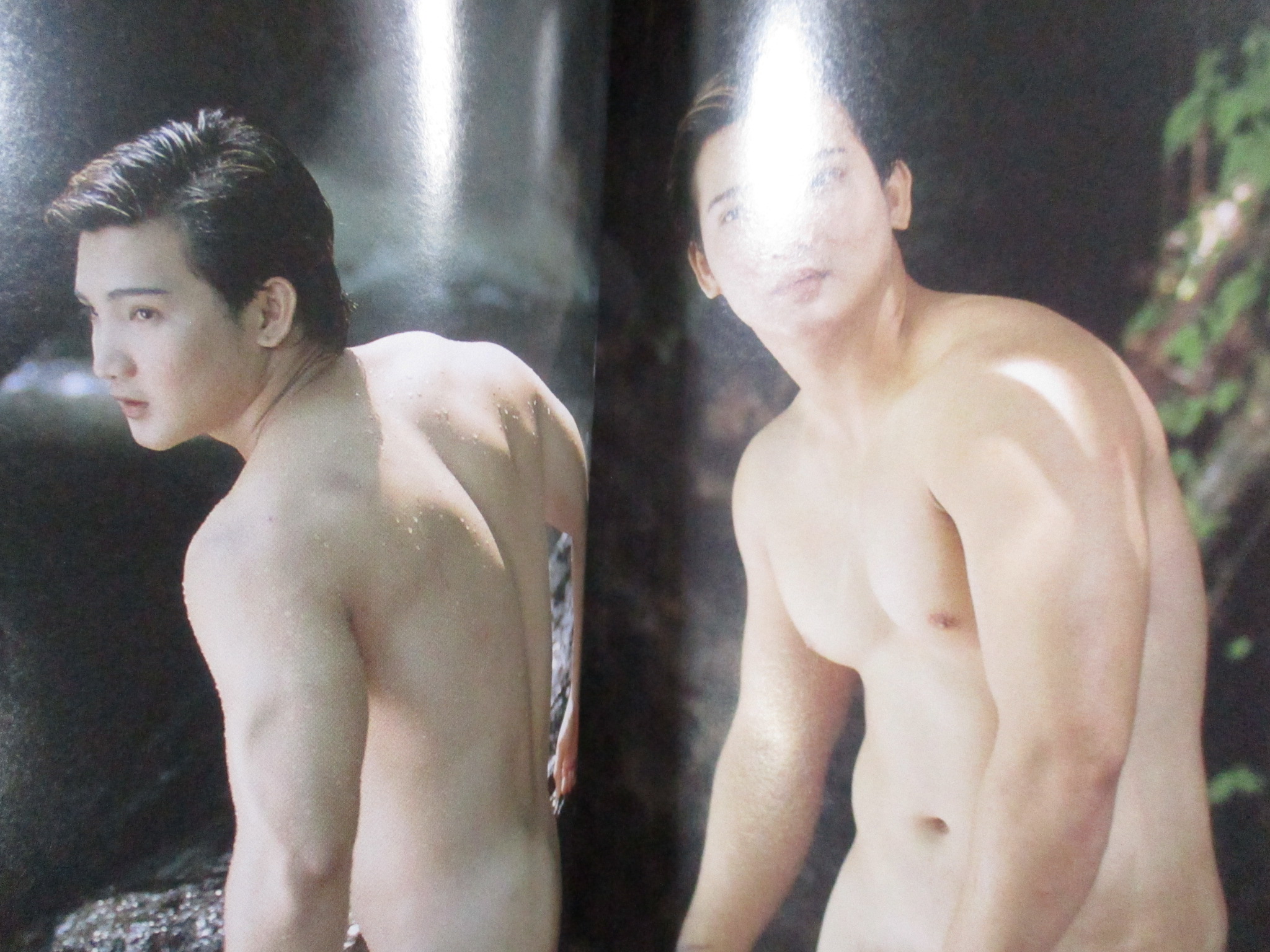 นิตยสาร นีออน เล่ม 140 / 2543 เปิดเผย