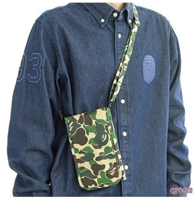 A BATHING APE® 2014 AUTUMN & WINTER COLLECTION กระเป๋าใส่โทรศัพท์ และ Passport มีสายถอดได้