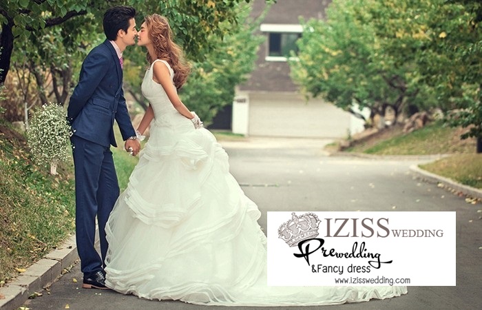 **พรีออเดอร์** PW096 ชุดถ่ายพรีเว็ดดิ้ง (pre wedding dress) ชุดแต่งงานชายหญิง "ธีมสีขาว"