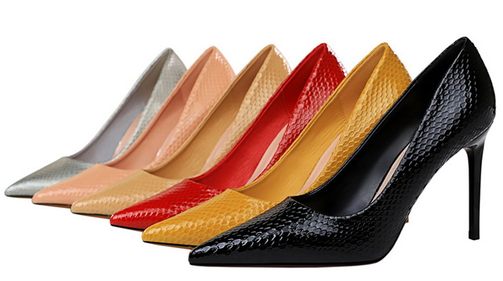รองเท้าคัทชูปลายแหลมส้นสูง ไซต์ 34-43 สีดำ/แดง/เหลือง/เงิน/ชมพู/น้ำตาล