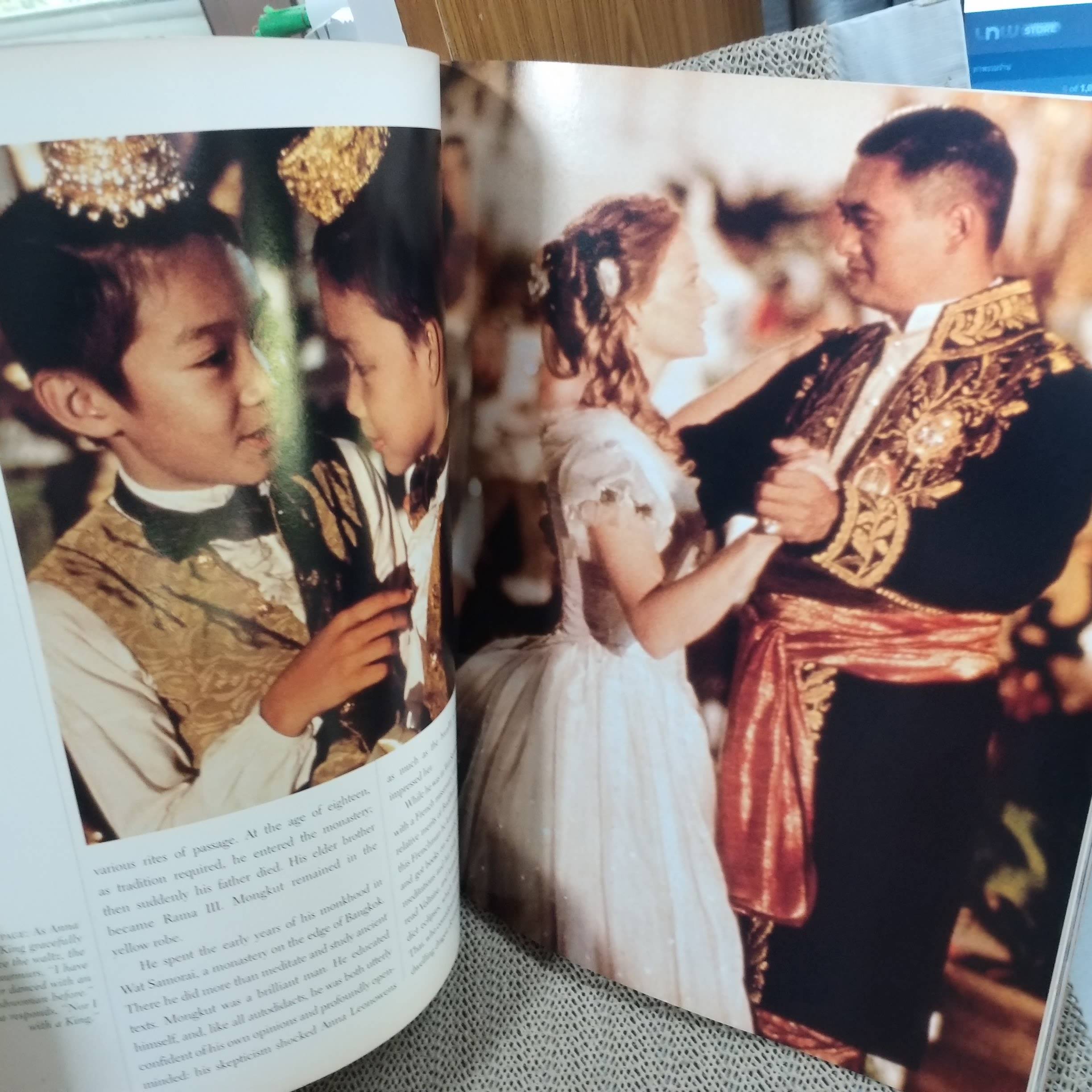 หนังสือภาพ แอนนา แอนด์ เดอะ คิง the story of anna and the king / A Twentieth Century Fox File