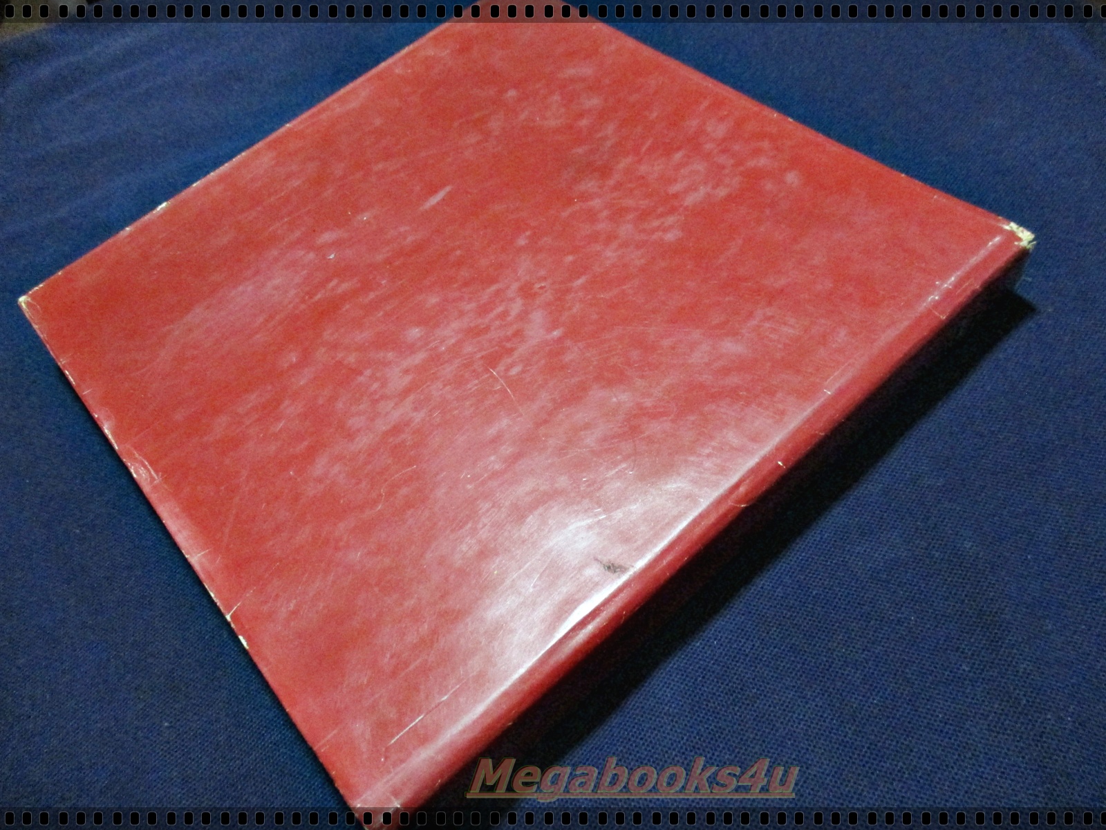 สมุดภาพประติมากรรมกรุงรัตนโกสินทร์ (Sculptures of Rattanakosin)