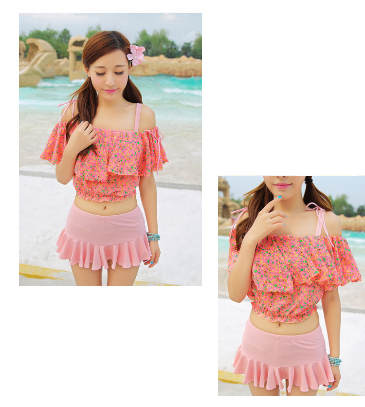 **พร้อมส่ง**ชุดว่ายบิกินี่ทูพีชเซ็ท 3 ชิ้น three-pieces สีชมพูเข้มเซ็กซี่ด้วยเสื้อคลุมผ้าลูกไม้ผูกโบว์ที่ไหล่ทั้ง 2 ข้าง ทำให้ดูน่ารัก sexy สวยเหมือนแบบค่ะ