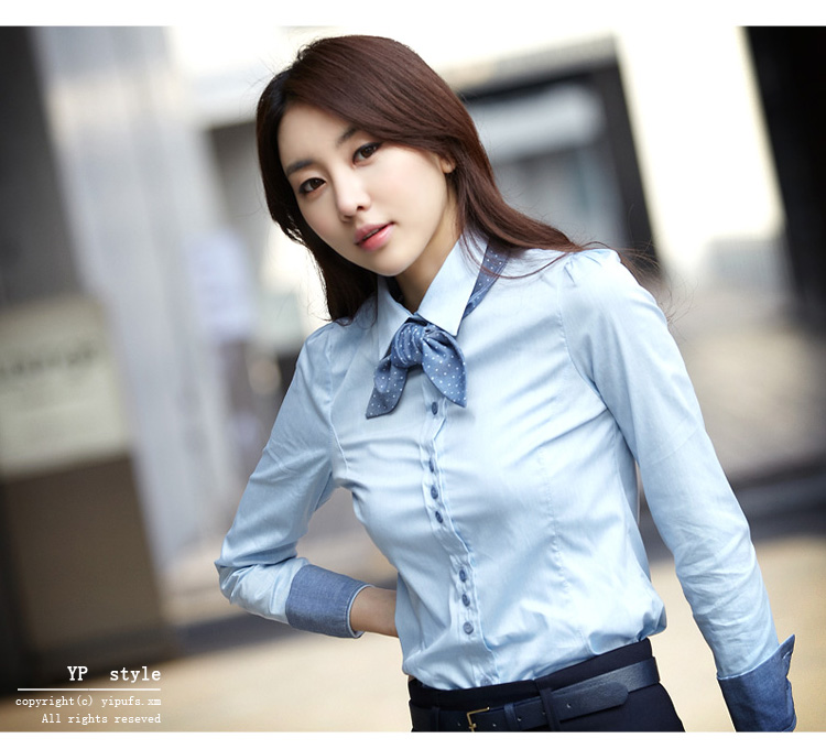 **หมดค่ะ**เสื้อผ้าฝ้ายสีฟ้าแขนยาวคอปก ติดกระดุมผ่าหน้า ผูกโบว์ที่คอสวยเหมือนแบบค่ะ