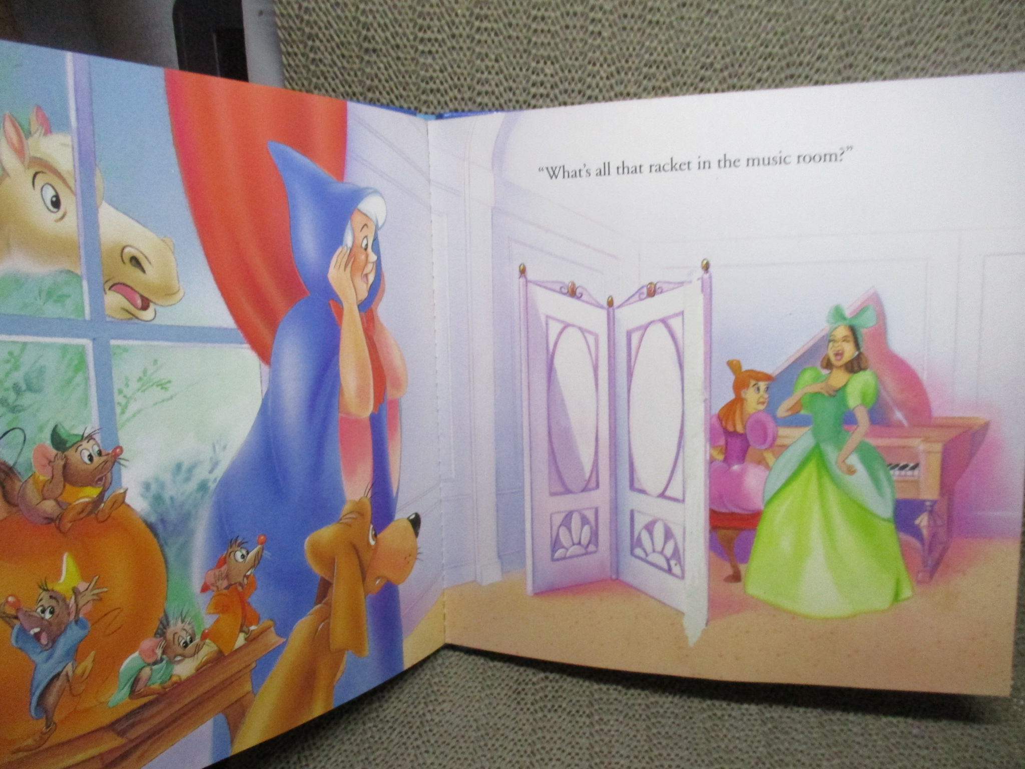 นิทาน ซินเดอเรลล่า CINDERELLA THE FAIRY GODMOTHER'S MAGIC (POP UP)