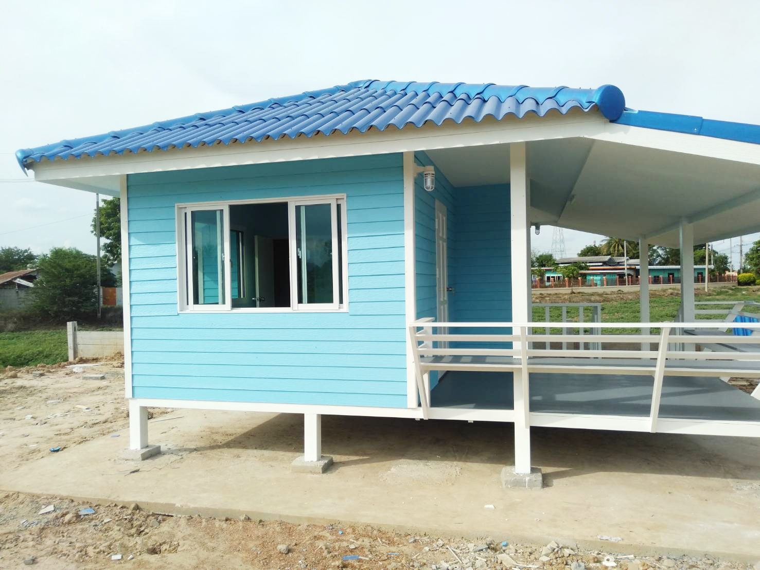 บ้านน็อกดาวน์โครงสร้างเหล็ก ขนาด 4*6 เมตร พร้อมระเบียง ขนาด 2*3 เมตร