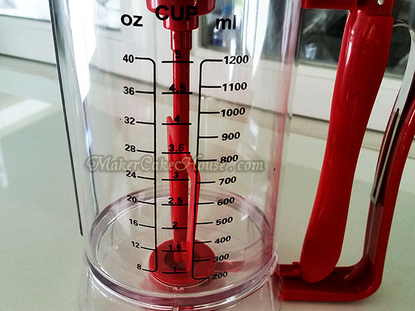 ถ้วยหยอดส่วนผสม พร้อมพายตีอัตโนมัติ