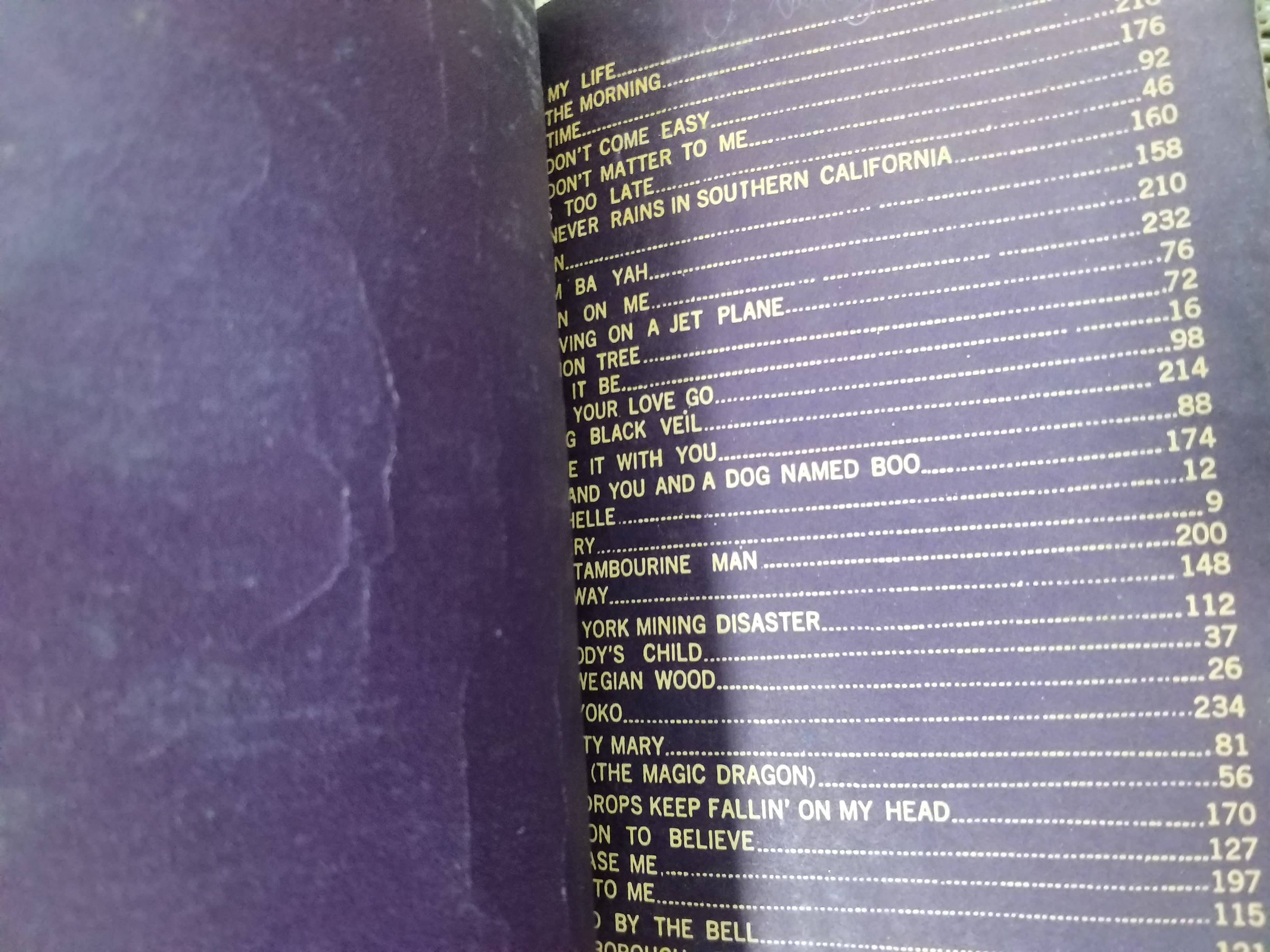 หนังสือเพลง MUSIC BAG /