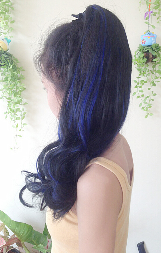 K309 หางม้า เเบบผูก ไฮไลท์สีน้ำเงิน ทรงผมสวยดูเป็นธรรมชาติคะ