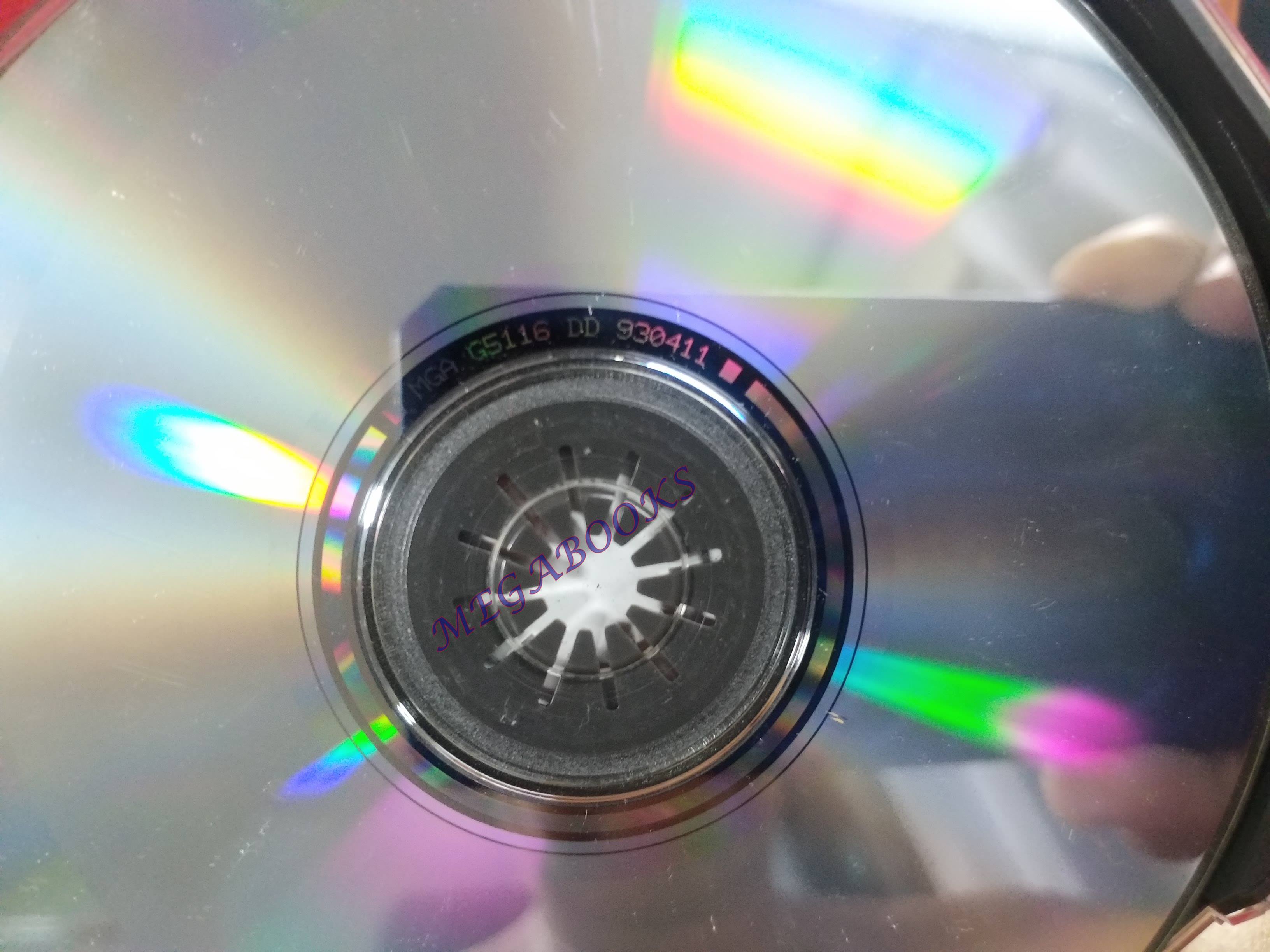 ซีดีเพลงไทยสากล อัสนี-วสันต์ อัลบั้ม ผักชีโรยหน้า / แผ่นมีรอยบ้าง