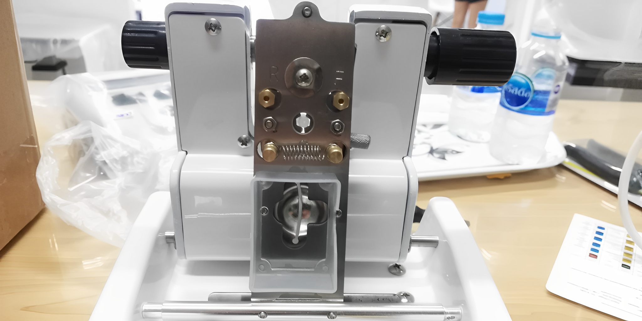 เครื่องเซาะร่องออโต้ Auto Lens Groover CP-3T