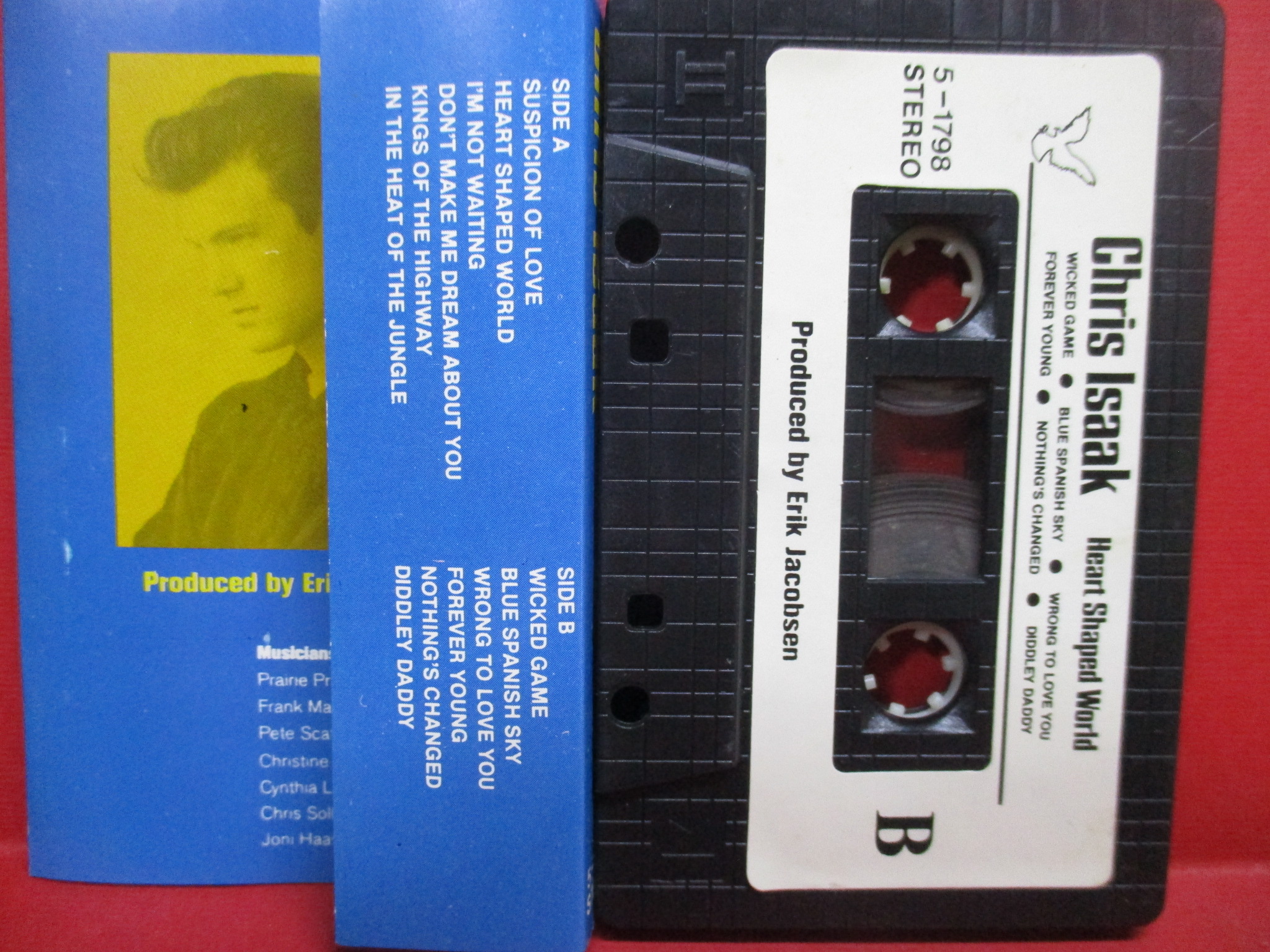 เทปเพลงสากล Chris Isaak-Heart Shaped World