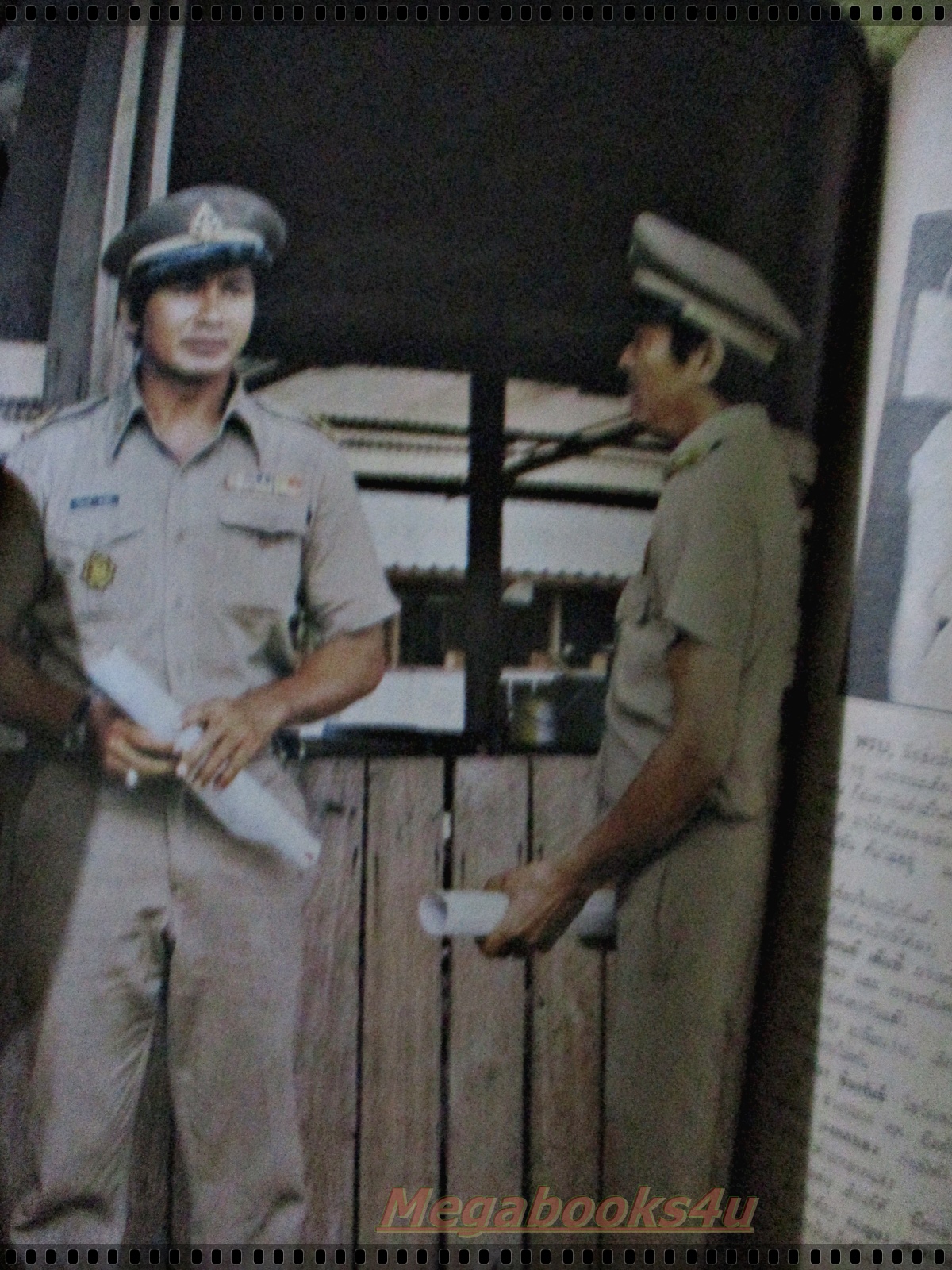 นิตยสารดาราไทย ฉบับท1133 ปี2522 ปก วาสนา สิทธิเวช ตำหนิ มุมหนังสือด้านบนซ้ายแหว่ง