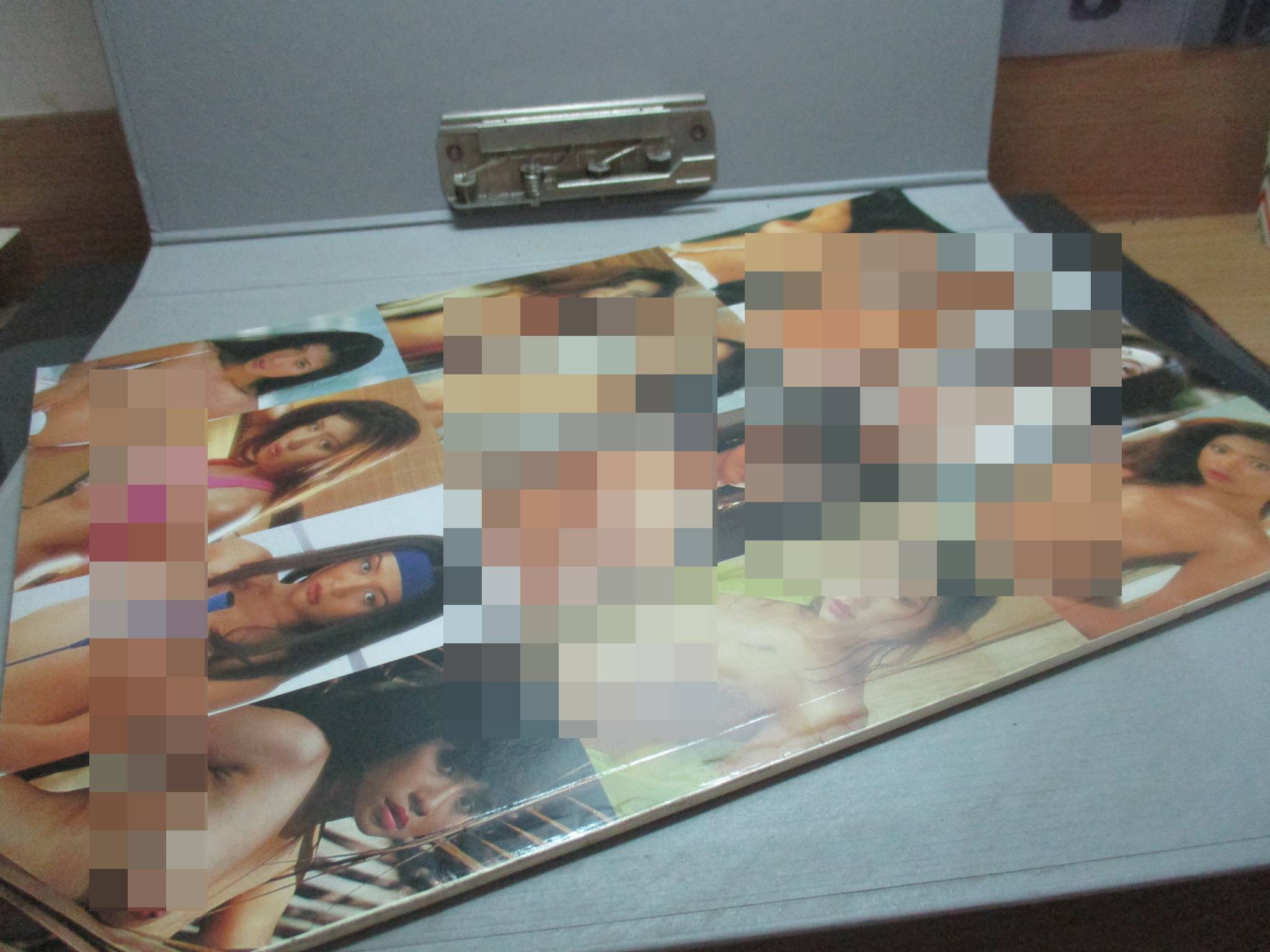 นางแบบไทย 12นางแบบ 1997 VOL.XXเห็นบน ภาพสีทั้งเล่ม