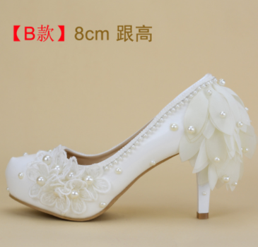 รองเท้าเจ้าสาวสีขาว ไซต์ 34-40 สูง 5.6 / 4.4 / 3.2 นิ้ว