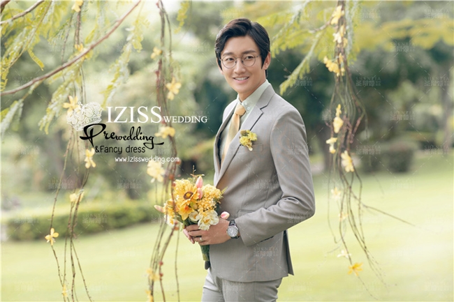PW320 - **พร้อมส่งชุดผญ.ค่ะ** ชุดคู่ถ่ายพรีเวดดิ้ง (prewedding dress) & ชุดแต่งงานแฟนซี (Fancy wedding dress)ชายหญิง "ธีมชุดเจ้าสาวสีส้มโอรส-เทา"