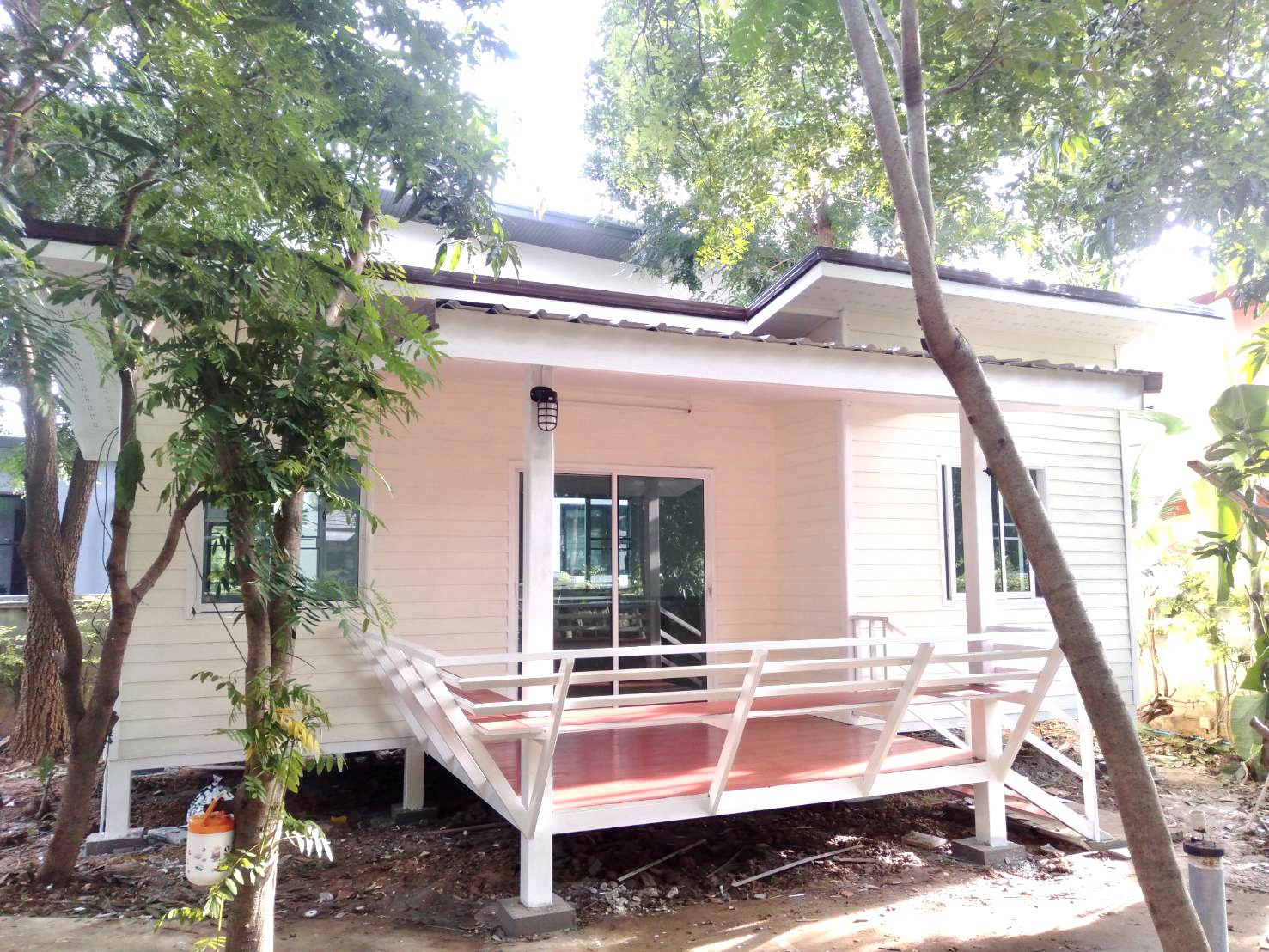 บ้านน็อคดาวน์ สไตล์โมเดิร์น ขนาดบ้าน 4*8 เมตร พร้อมระเบียง 2*3 เมตร ราคา 360,000 บาท