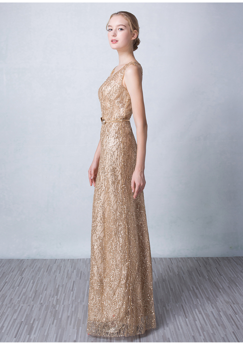 **พร้อมส่ง**เดรสยาวสไตล์เกาหลีสีทอง ผ้าทอลายนูนระยิบระยับ แขนกุด เข้ารูปช่วงเอวพร้อมเข็มขัดรูปใบไม้ สวยหรูหราไฮโซมากๆ ติดซิปด้านหลัง มีซับในเรียบร้อย คุณภาพดีมากๆค่ะ